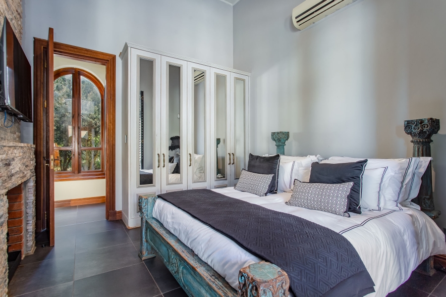 5 Bedroom Property for Sale in Winelands Western Cape